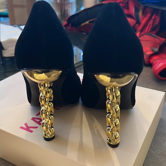 Kat Maconie leather & suede black pump with gold chain heel - Picture 3 of 4